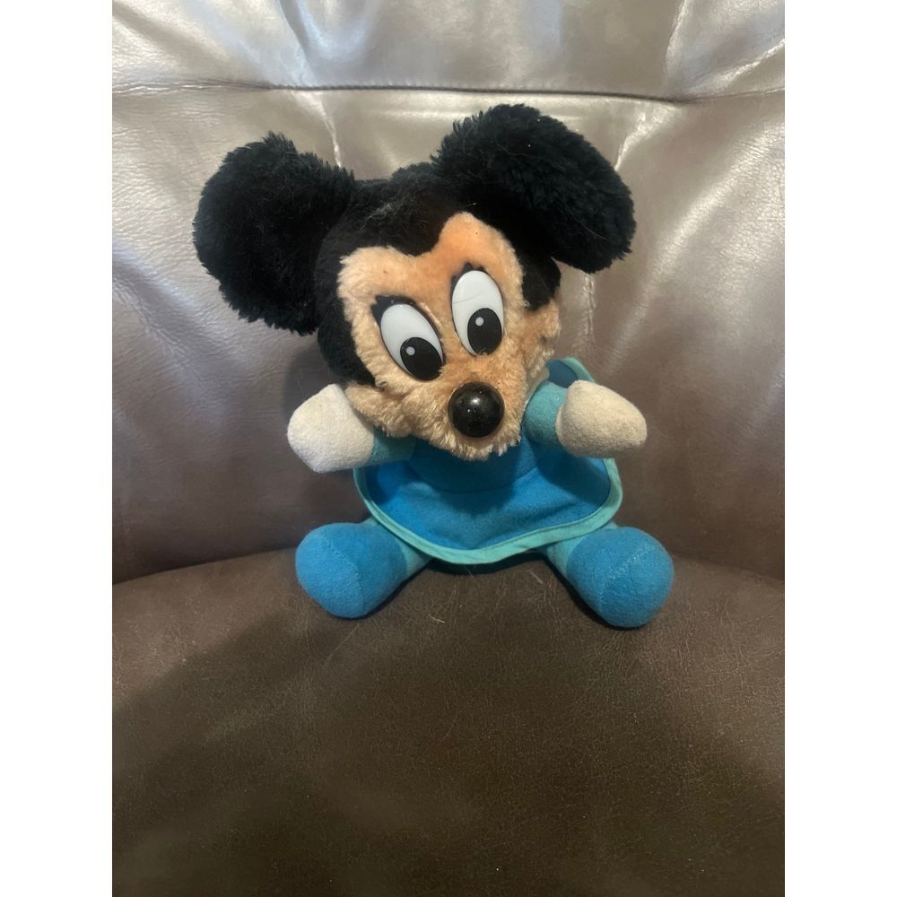 Mickeys Christmas carol vintage plush‎